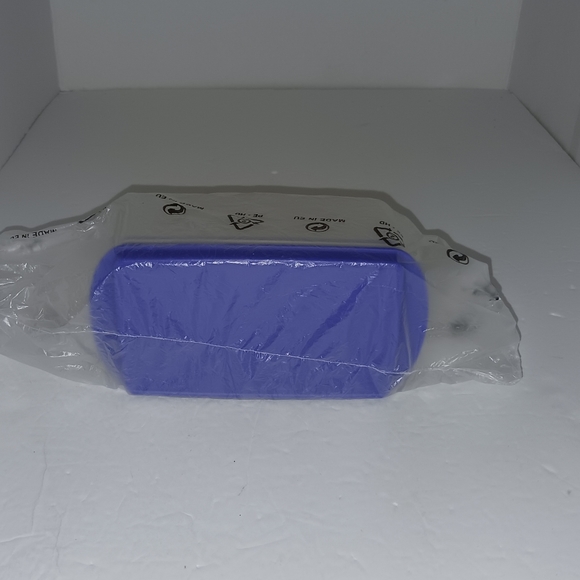 Tupperware Impressions Double Butter or Cream Cheese Keeper - NWOT, Sealed - Picture 2 of 3